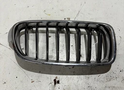 BMW F31 GRILLE RECHTS 51137255412