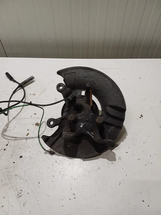 bmw m3 3.2 fusee links voor bj 1996