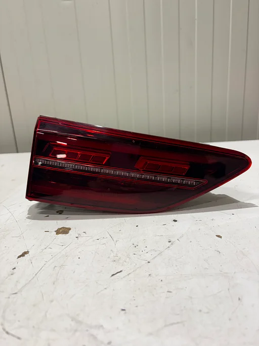 VW GOLF VIII IQ LIGHT ACHTERLICHT LINKS 5H0945307