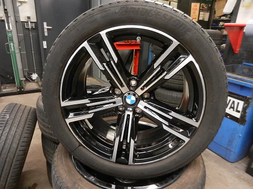 BMW 3 SERIE G20 18 inch 848M velgen met Bridgestone Zomerbanden