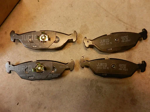 Set remblokken achter voor BMW E28 E23 E24 34211159273