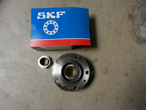 Wielnaaf / wiellager voorzijde BMW E34 E32 E31 31211129386