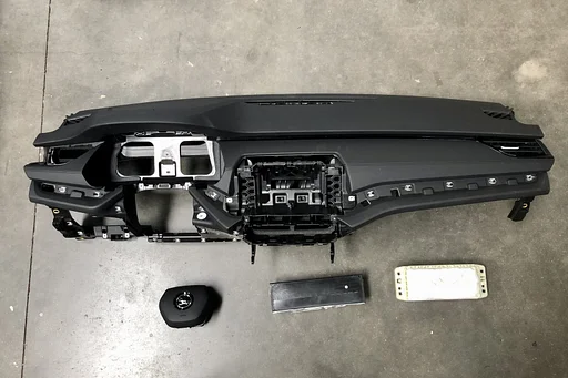 Skoda Octavia 2020+ airbag set dashboard stuur airbag passagiers knie