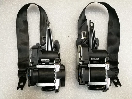 Gordel set front VW Polo 2G pre-safe Big belt 2G4857705 B RAA   -   2G4857706 B RAA