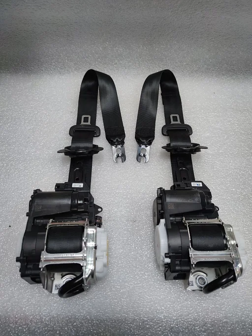 Audi A3 gordelset L+R voor 8Y0857705H 8Y0 857 705 H 8Y0857706H 8Y0 857 706H