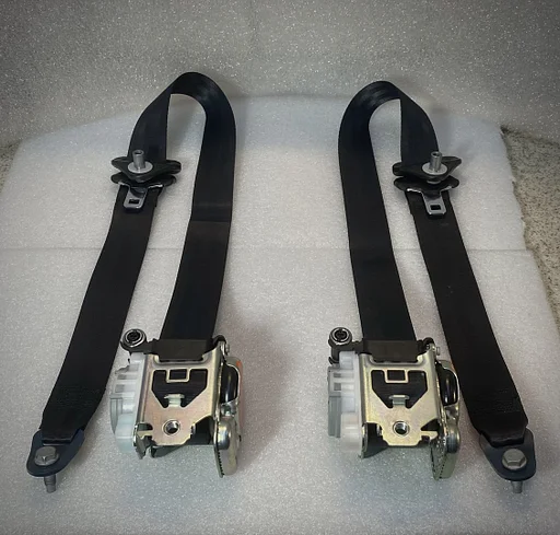 Gordelset L+R Citroën Jumpy 15+, Peugeot Expert 15+, Hyundai NV300 15+, Fiat Scudo 22+ en Opel Vivaro 20+  98083794XX 98083794 98083793XX 98083793