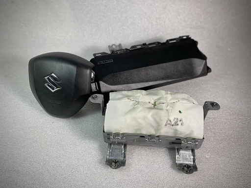 Suzuki Swift 13-17 airbagset stuur airbag, passagier airbag, knie airbag 73950 68L10 73920 68L11