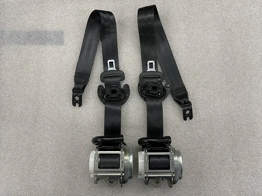 Volkswagen Golf 8 2019-2024 gordelspanner set Front L+R 5H1857705 5H1857706
