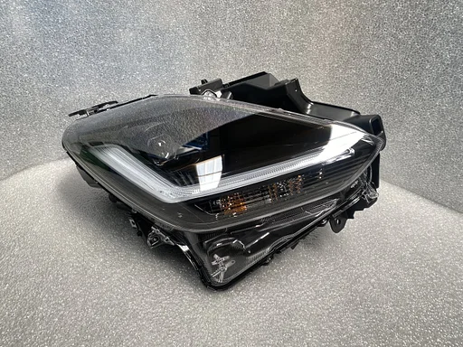 Suzuki Swift 2024+ LED koplamp Rechts 35100-69T60 35100 69T60 3510069T60 NIEUW IN DOOS