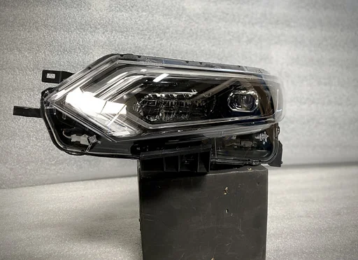 Nissan Qashqai J11 2017-2021 koplamp FULLL-LED Links 26060HV05B 26060HV05A  100-19011  NIEUW en ORIGINEEL