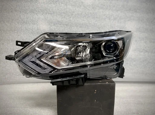 Nissan Qashqai J11 2017-2021 koplamp Links Xenon   100-19009 26060HV00A 26060HV00B NIEUW en ORIGINEEL
