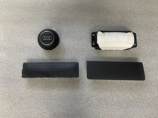 AUDI A4,A5 2016-2024 airbag set stuur airbag passagiers airbag knie airbag links en knie airbag rechts