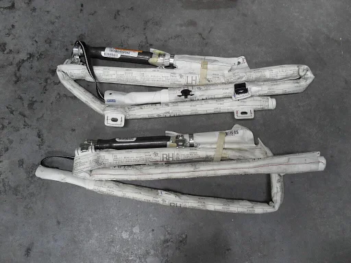 Stoel en dak airbag links en rechts Toyota Avensis model 2003-2008