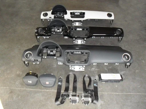 SEAT MII 2012+ airbag set stuur airbag  passagiers airbag   gordels set dashboard