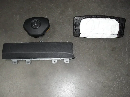 Mercedes A-klasse W176 model 2012-2015 Stuur airbag, passagier en knie airbag