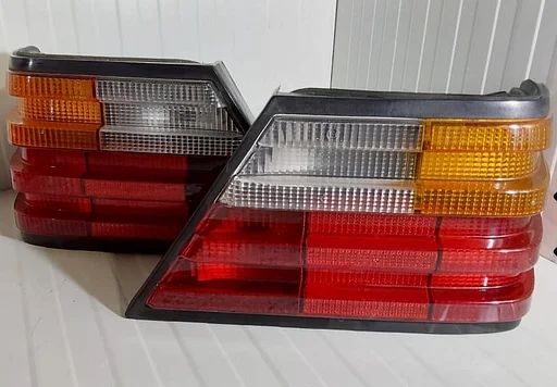 Achterlicht Links+Rechts. Mercedes w124 sedan 1985-1991 rood/oranje