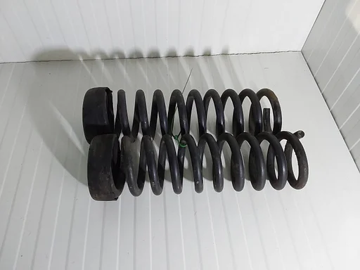 Set van 2 veren achterkant w124 station wagon combi