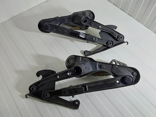 Motorkapscharnieren set Mercedes W124 1248800428 1248800328