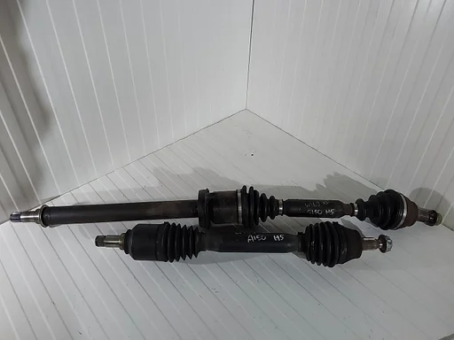 Steekassen / aandrijfassen Mercedes A-klasse W169 A150