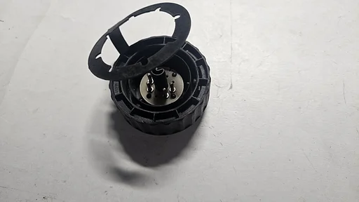 Deksel voor diagnose stekker motorruimte BMW 3 / 5 / 6 / 7 Z3 serie E30 E36 E34 E39 E32 E38 12521724690 1724690