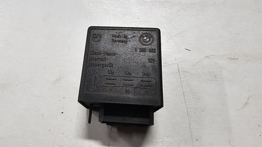 Ruitenwisser relais interval BMW 3 serie E21 E30 61351365402  1365402