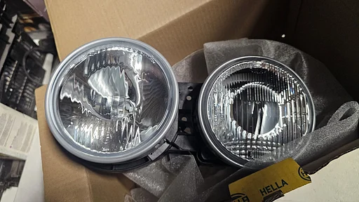 Koplamp compleet groot dim rechts Hella NOS BMW 3 serie E30 type 2 63121386753 1DL005930381