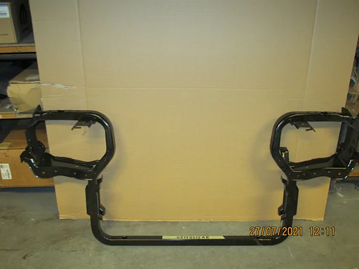 05143322AE FRONT RADIATEURSTEUN