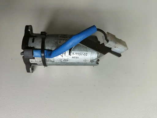 Stoel verstelmotor aandrijfmotor rechter voorzijde BMW 3 serie E46 X5 E53 1-1373-01