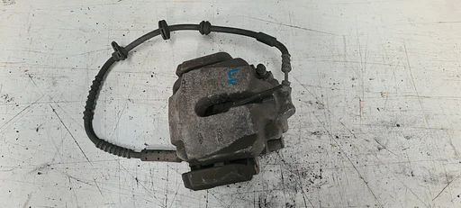 Remklauw links voor. BMW 5 serie F10 F11 F18 6791919