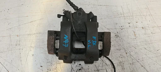 Remklauw links voor. BMW 1 / 3 / 4 serie F20 F21 F22 F23 F30 F31 F34 F35 F32 F33 F36 6857687