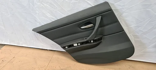 Deurpaneel links achter BMW 3 serie E90 E91 zwart leder 7150301