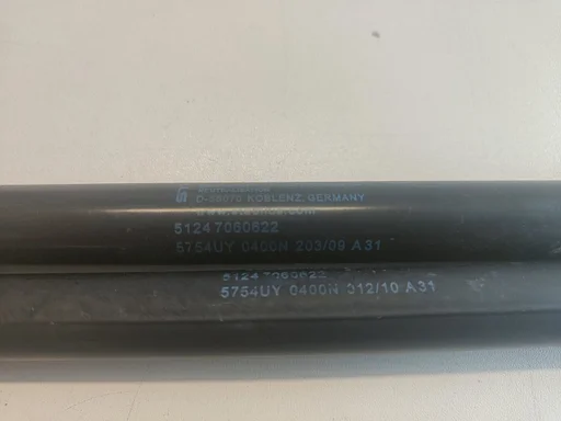 Gasdemper gasveer set voor achterklep BMW 1 serie E87 +LCi 7060622