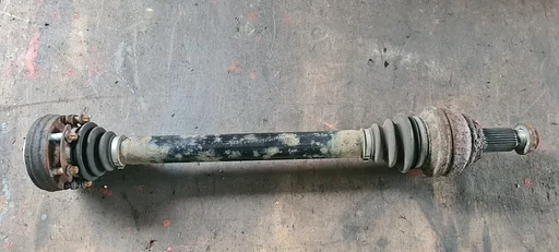 Aandrijfas rechts BMW 1 / 3 serie E88 E82 E90 E91 E92 E93 33217527066 7527066