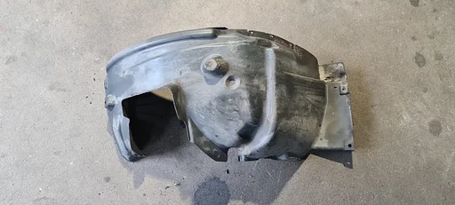 Binnenscherm Wielkuip Modderkuip voorzijde rechts BMW 1 serie E82 51717207650 7207650