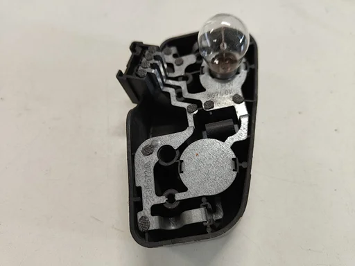 Lamp fitting rechts achter op klep BMW 3 serie E46 Sedan Touring model tot 9/2001 8374810