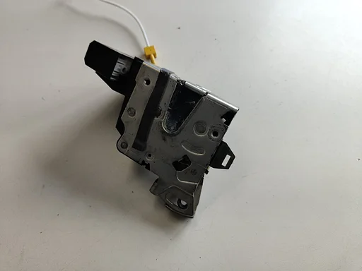 Deurslot links voor binnenzijde deur BMW 5 / 7 serie E39 E38 8235097