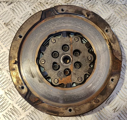 Dubbelmassa Vliegwiel BMW 1 / 3 serie F20 F21 F30 F31 N13 7621180