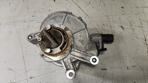 Vacuumpomp N63 BMW 5 / 6 / 7 / X5 / X6 F07 F10 F11 F06 F12 F13 F01 F02 F03 E70 LCi E71 F16 11668605976 8605976