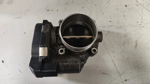 Gasklephuis BMW motorcode N63 5 / 6 / 7 / X5 / X6 F10 F11 F06 F12 F13 F01 F02 F03 E70 LCi E71 F16 N63 B44A 13547555944  7555944