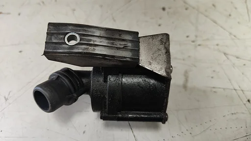 Extra circulatie waterpomp BMW X5 / X6 serie E70 LCi E71 E72  64119130387 9130387