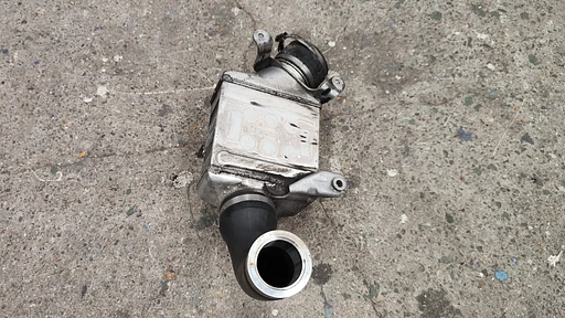 Intercooler Inlaatluchtkoeler Cyl 1-4 BMW 5 / 6 / 7 / X5 / X6 serie F07 F10 F11 F06 F12 F13 F01 F02 F03 E70 LCi E71 F16 17517575404 7575404