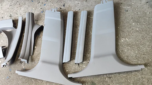 Afdekking zijbekleding set B stijl en dorpel binnen kleur grijs BMW 5 serie F10 F11
