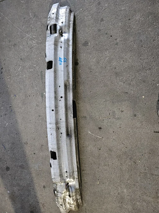 Bumperbalk achterzijde BMW 5 serie E39 51128159371 8159371