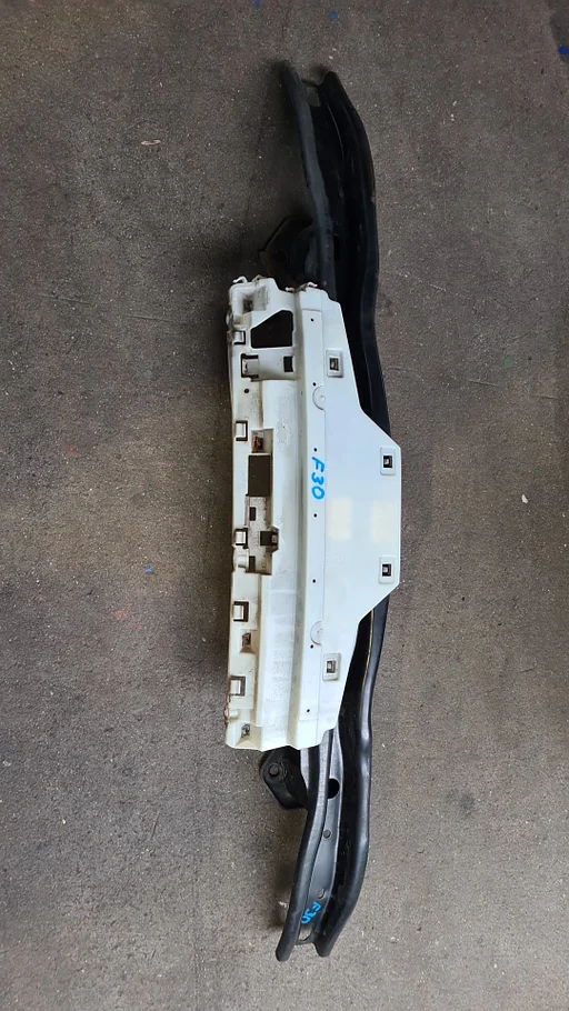Bumperbalk achterzijde BMW 3 serie F30 LCi 330e 51127365570 7365570