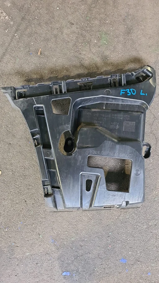 Achterbumper montageplaat links BMW 3 serie F30 LCi 51127384465 51127384465
