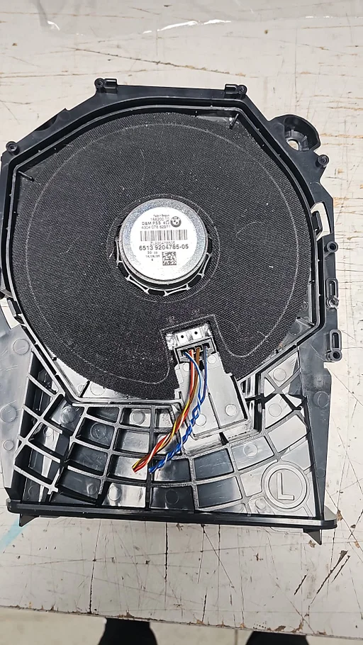 Central Bass speaker links BMW 1 / 3 / X1  serie E8x E9x E84  65139204785 9204785 65139192461 9192461