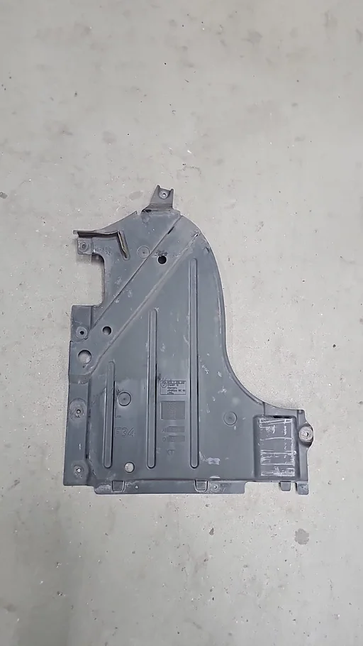 Bodemplaat onderplaat  rechts BMW  3 serie F34  GT 51717276298 7276298