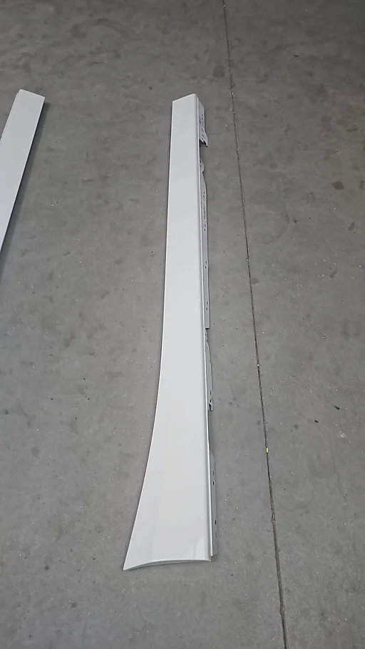 Sideskirts zijskirts dorpellijst rechts BMW 3 serie F20 +LCi  51777293554 7293554