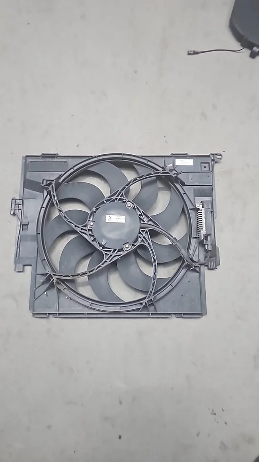 Koelvin Ventilator BMW 1 / 2 / 3 / 4 serie F20 F21 F22 F23 F30 F31 F34 F 32 F33 F36 17427640508  7640508