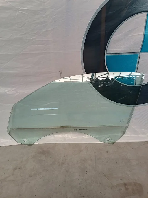 Zijruit raam voordeur links BMW 1 serie E88 51337165585 7165585